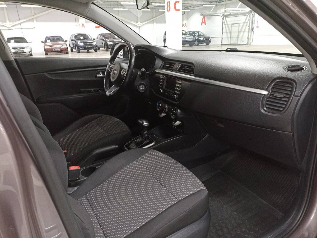 Kia Rio X-Line, 2019 Фото №11