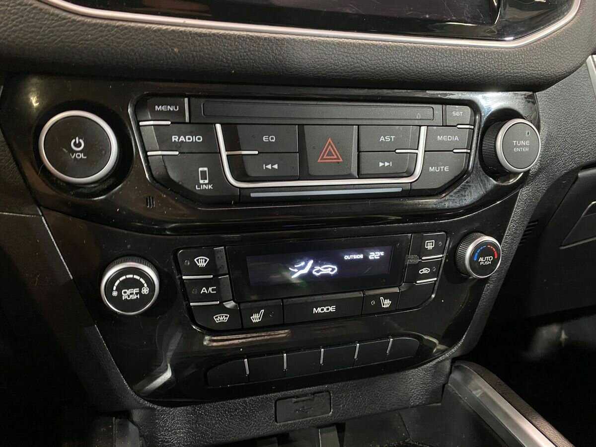 Geely Emgrand X7, 2019 Фото №15