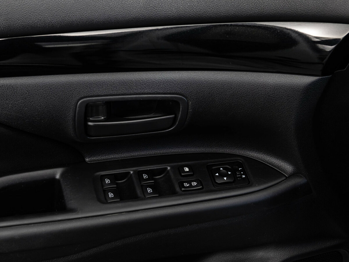 Mitsubishi Outlander III Рестайлинг 3, 2018 Фото №16