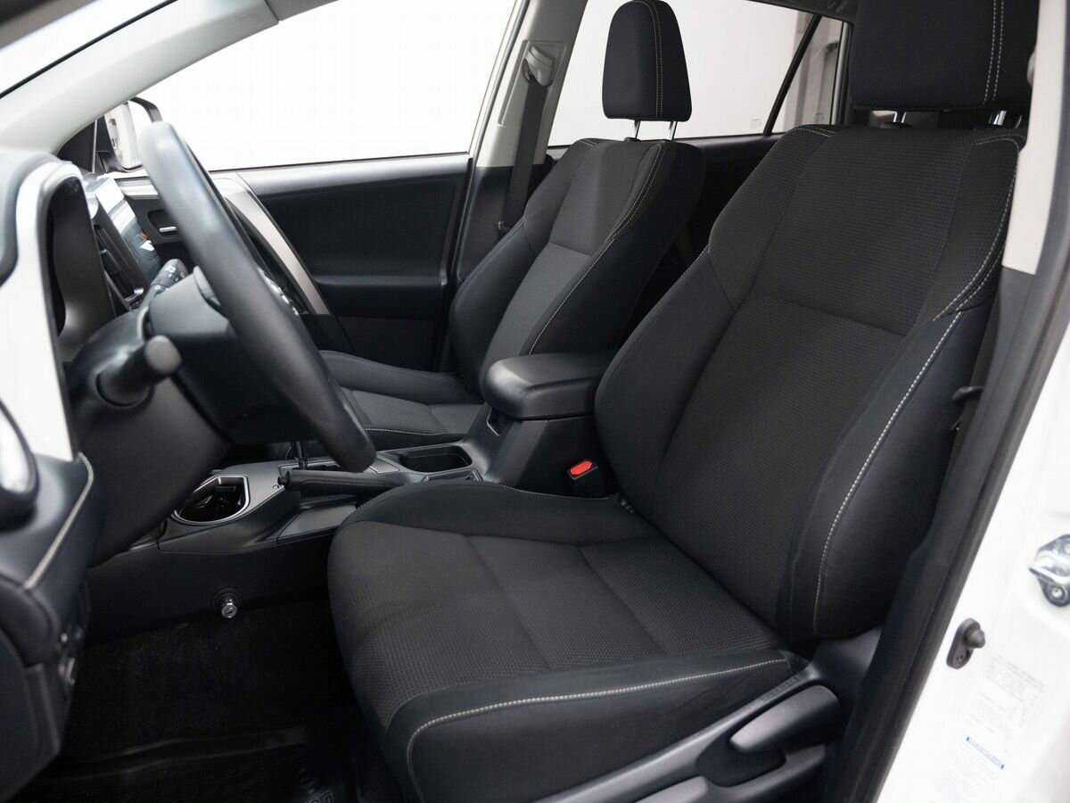 Toyota RAV4, 2017 Фото №11