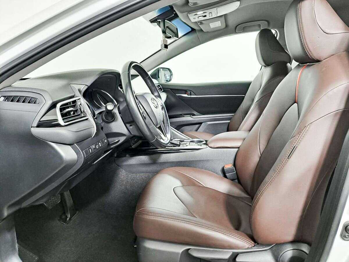 Toyota Camry, 2019 Фото №14
