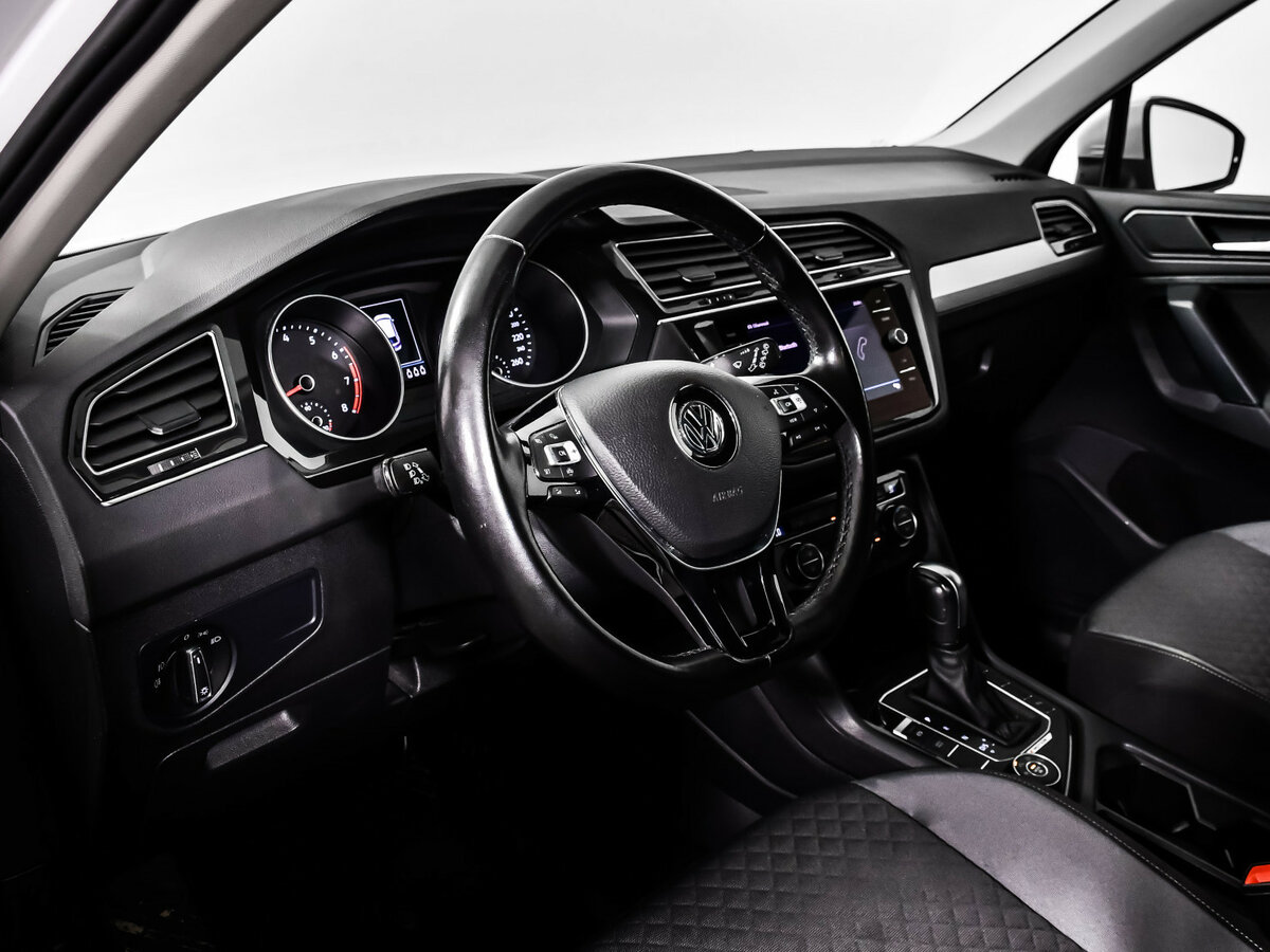 Volkswagen Tiguan II, 2020 Фото №11