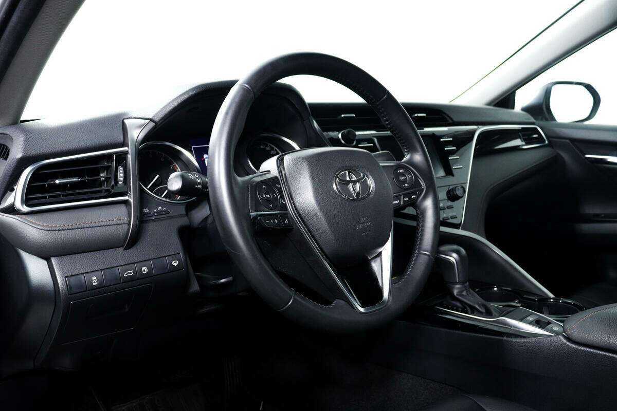 Toyota Camry, 2018 Фото №13