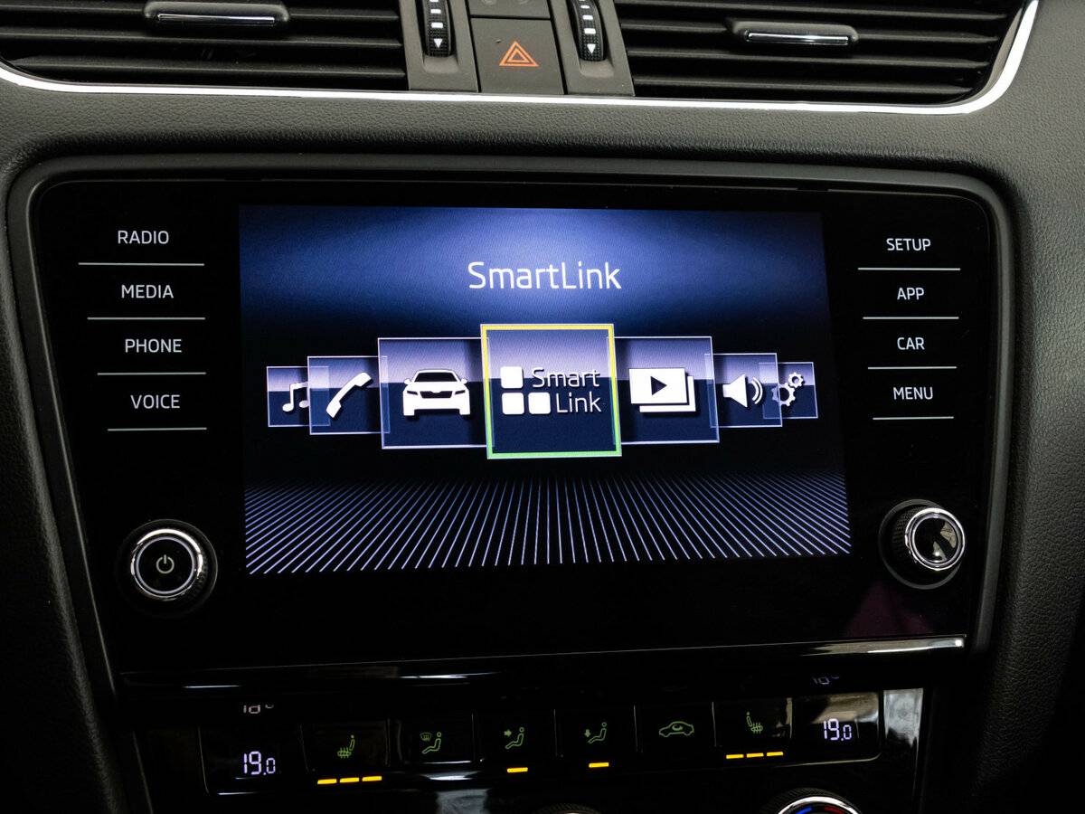 Skoda Octavia III (A7) Рестайлинг, 2017 Фото №12