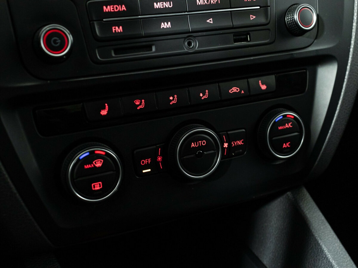 Volkswagen Jetta VI Рестайлинг, 2016 Фото №15