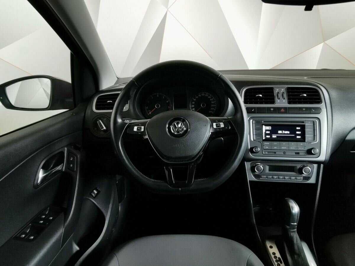 Volkswagen Polo, 2016 Фото №15