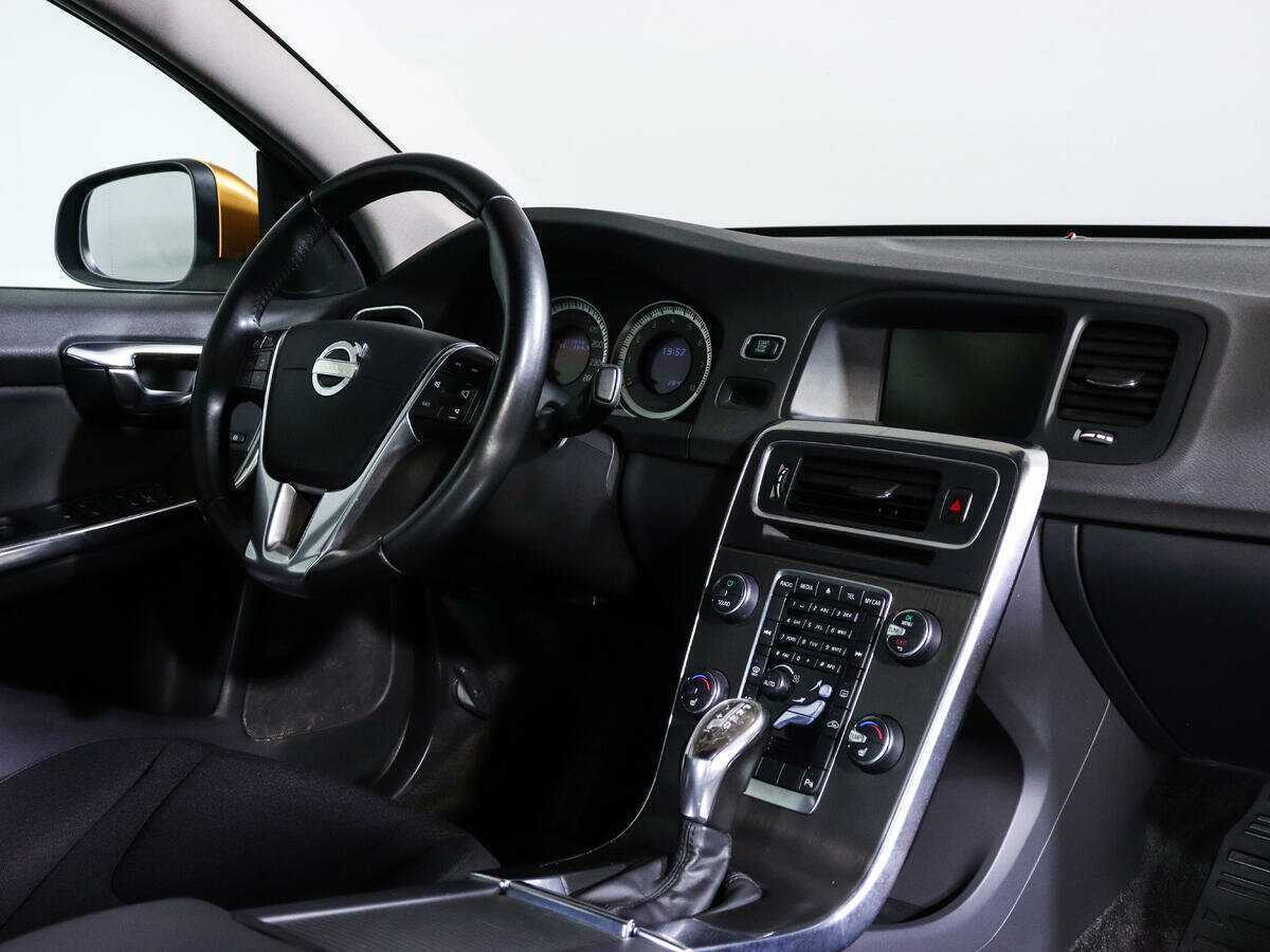 Volvo S60, 2012 Фото №7