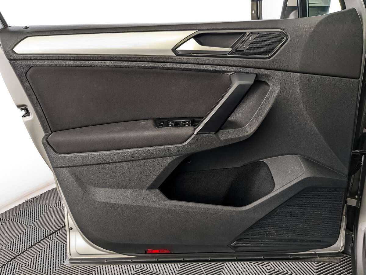 Volkswagen Tiguan, 2017 Фото №15