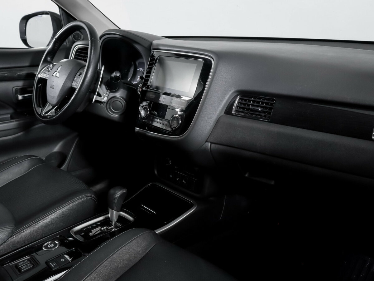 Mitsubishi Outlander III Рестайлинг 3, 2018 Фото №9
