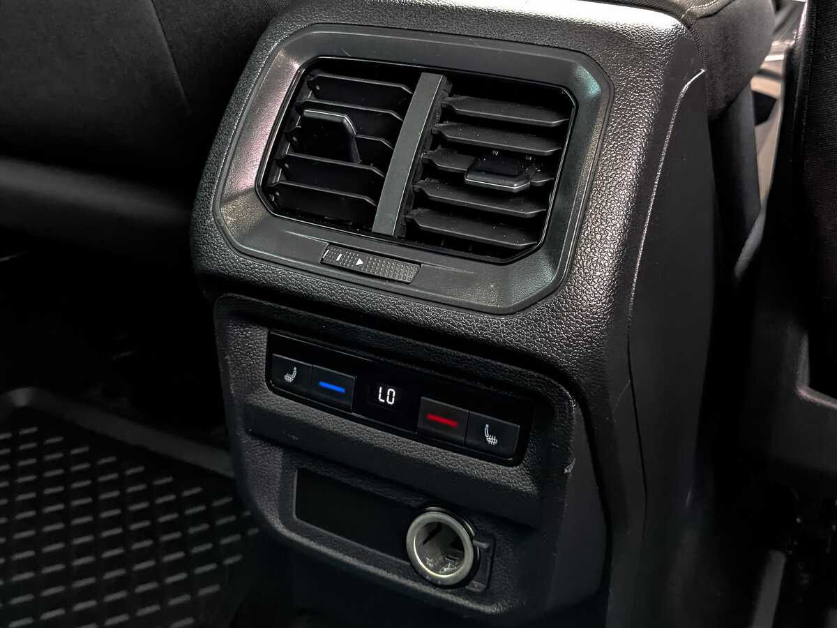 Volkswagen Tiguan, 2018 Фото №23