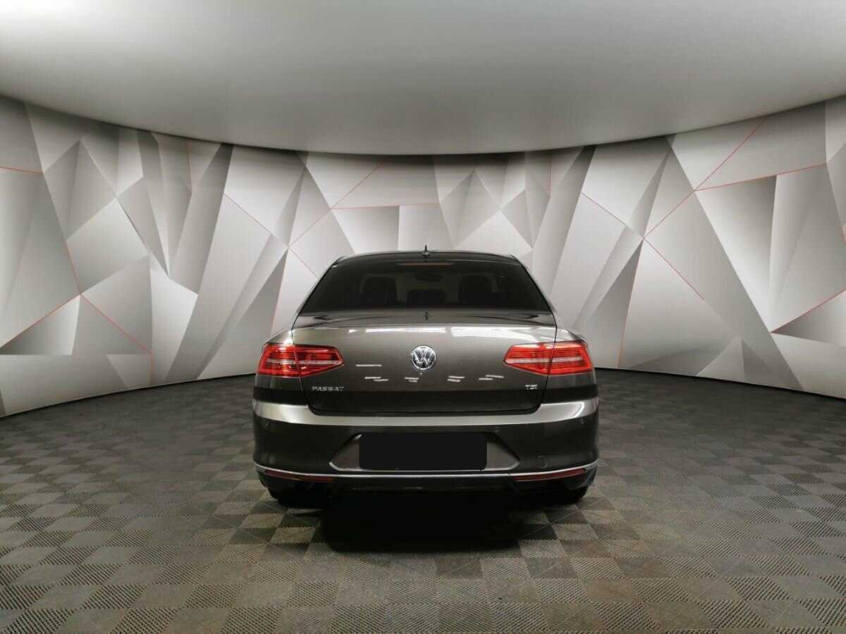 Volkswagen Passat, 2018 Фото №8