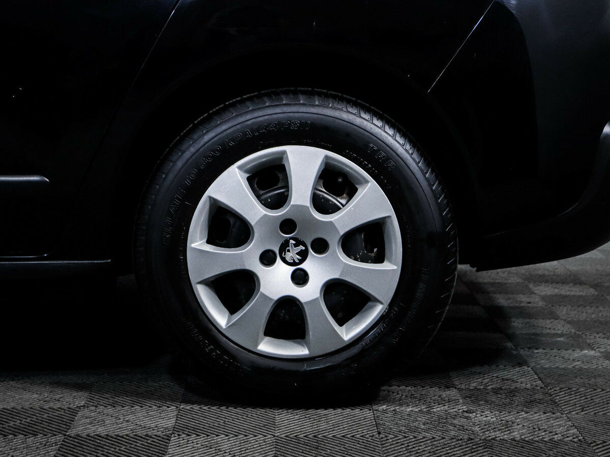 Peugeot 3008 I Рестайлинг, 2016 Фото №13