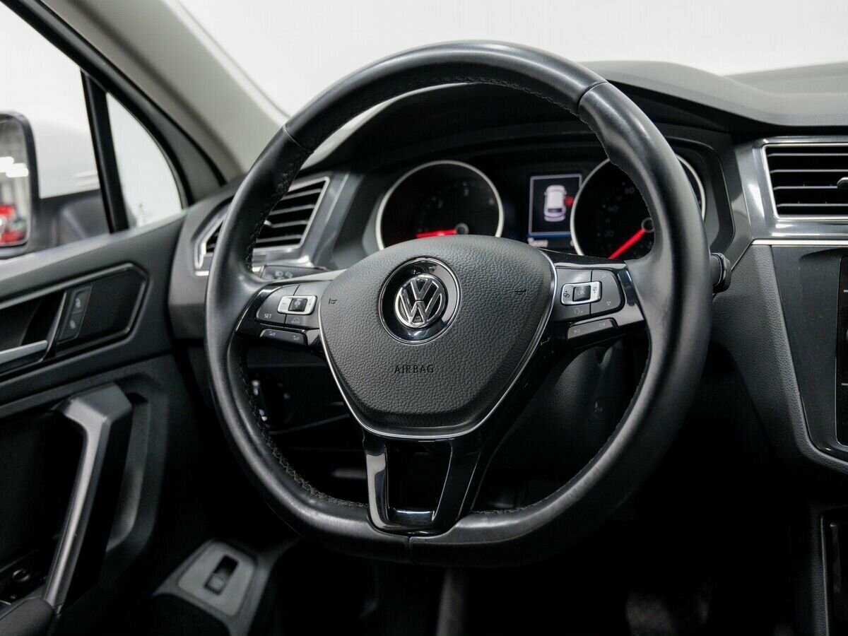 Volkswagen Tiguan, 2018 Фото №12
