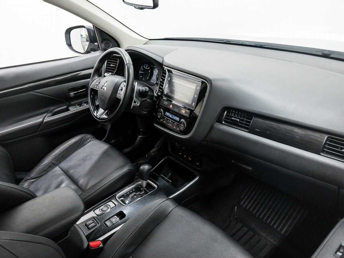 Mitsubishi Outlander, 2018 Фото №8