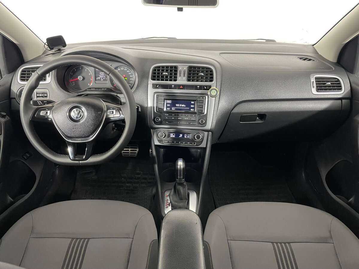 Volkswagen Polo, 2016 Фото №9