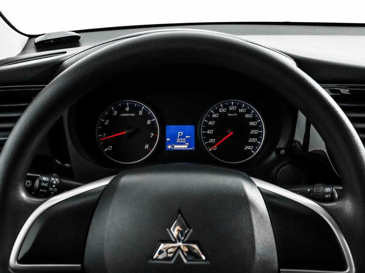 Mitsubishi Outlander, 2018 Фото №15