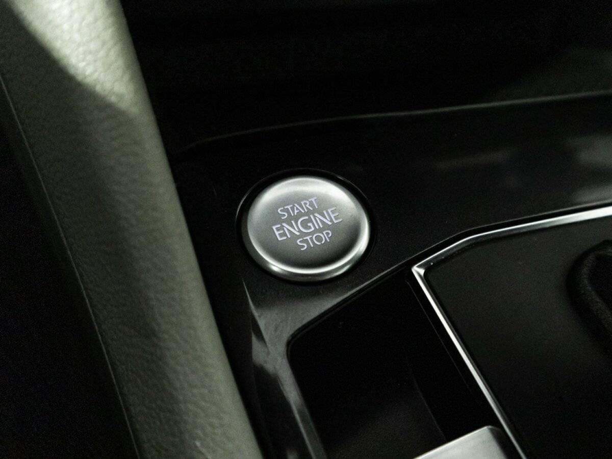 Volkswagen Tiguan, 2018 Фото №17