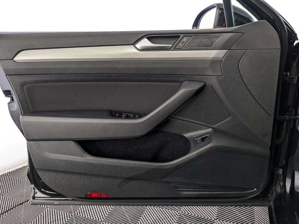 Volkswagen Passat, 2016 Фото №14