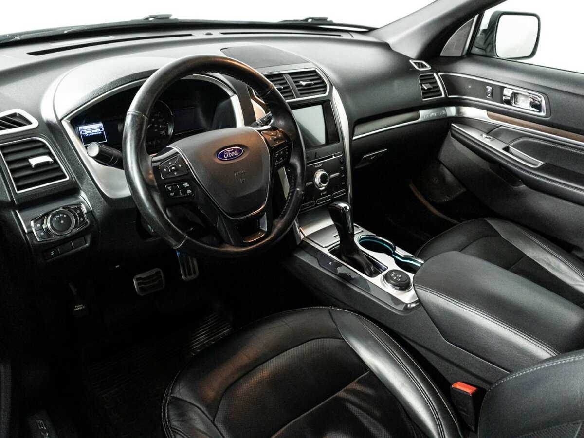 Ford Explorer, 2017 Фото №11