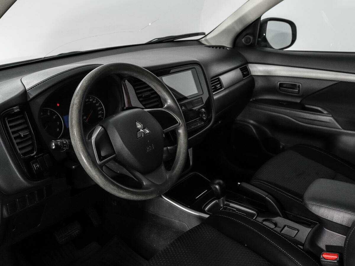 Mitsubishi Outlander, 2018 Фото №9