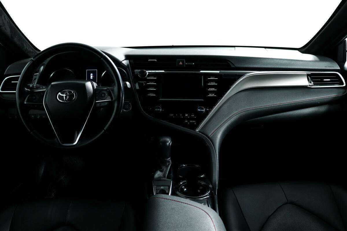 Toyota Camry, 2021 Фото №11