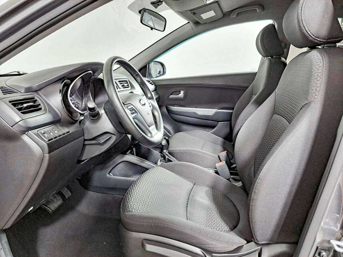 Kia Rio, 2017 Фото №12