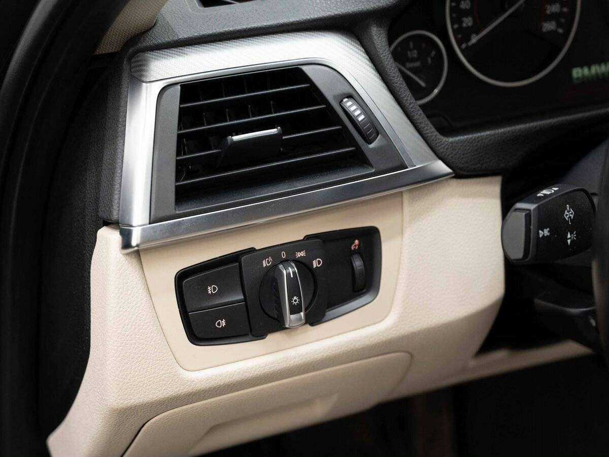 BMW 3 серии 320d xDrive, 2018 Фото №19