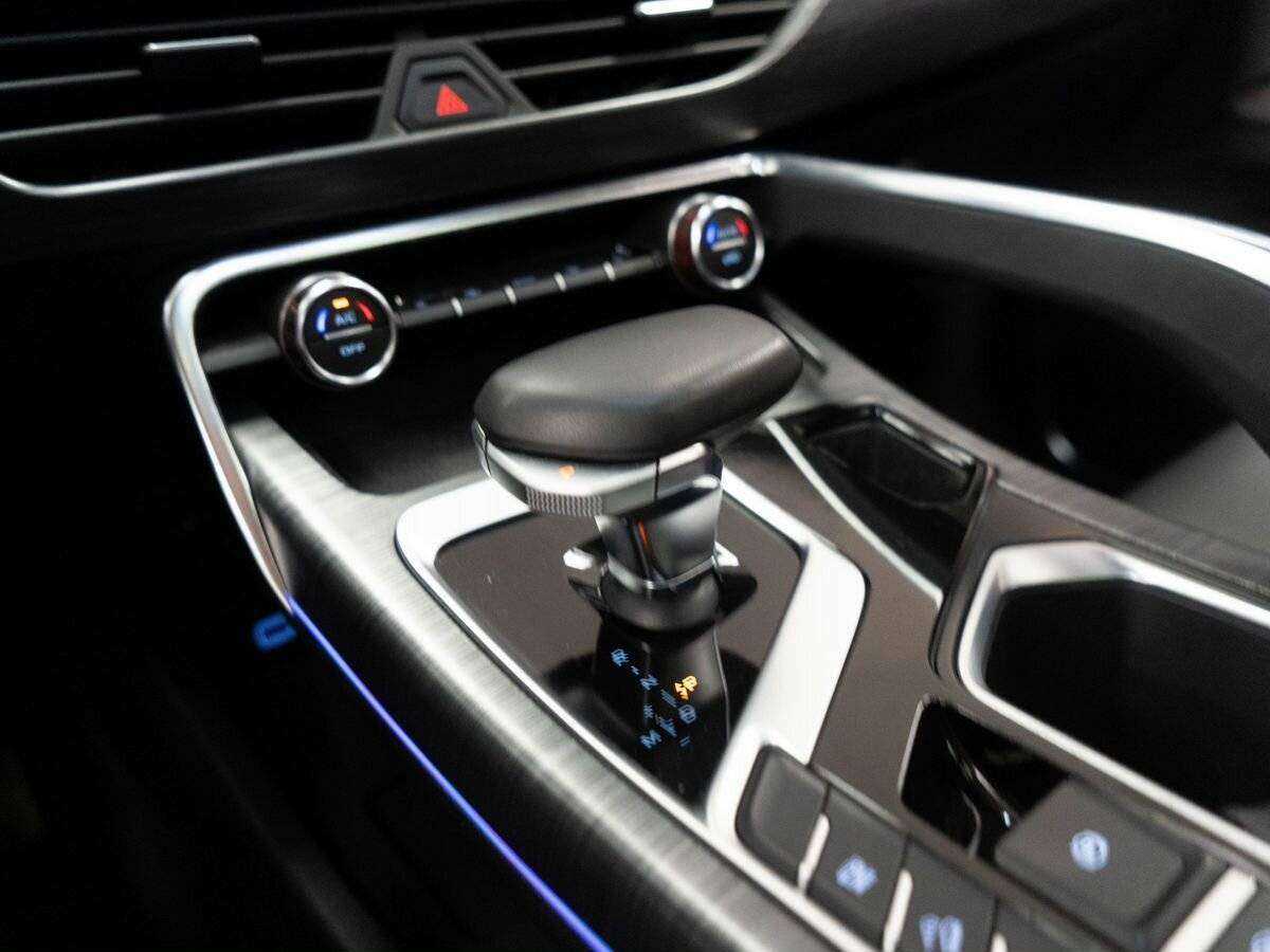 Geely Tugella, 2021 Фото №13