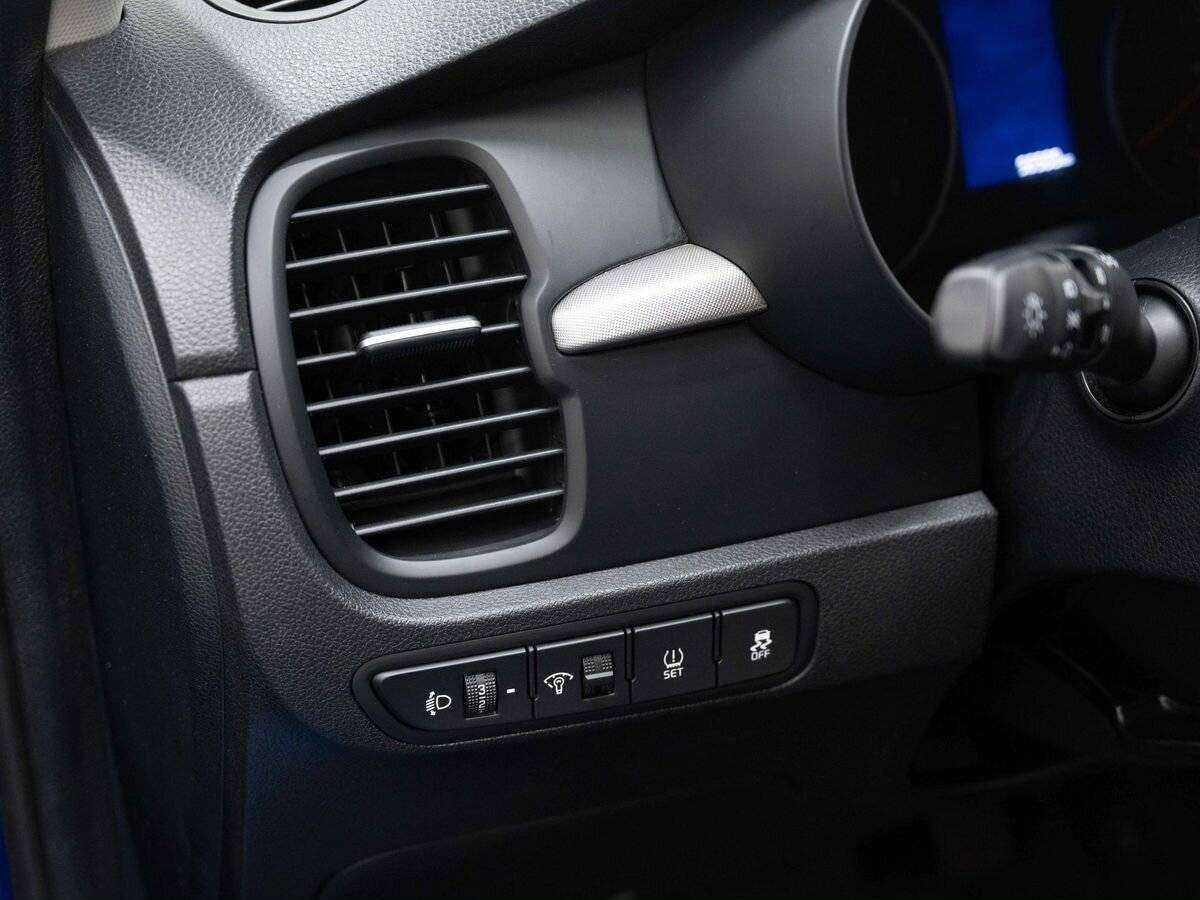 Kia Rio, 2018 Фото №17