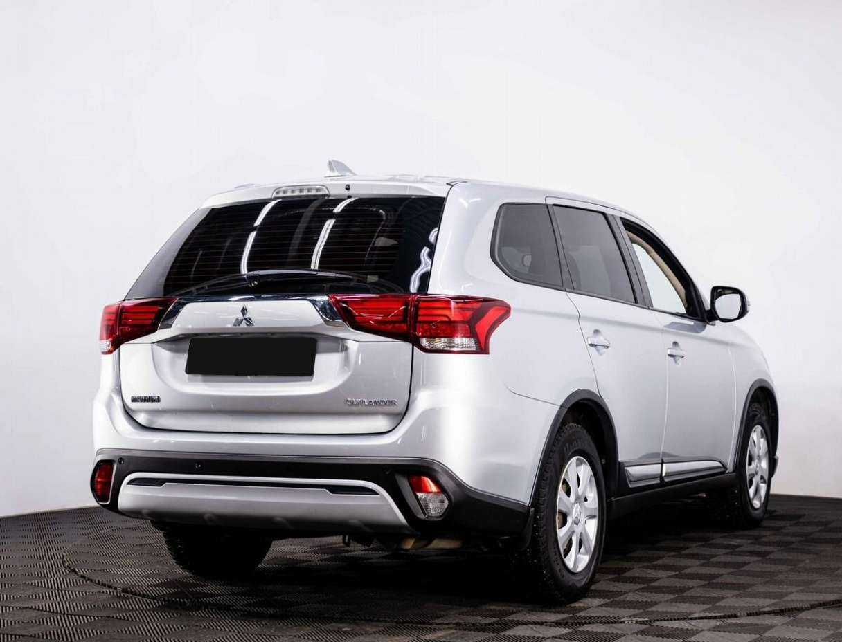 Mitsubishi Outlander, 2019 - 135 000 км. | Фото №6