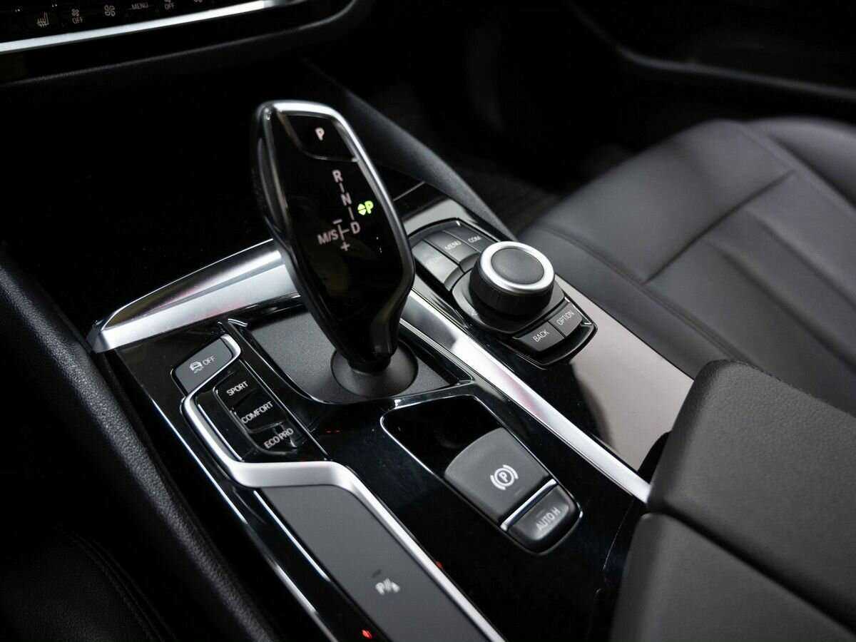 BMW 5 серии 520d xDrive, 2019 Фото №22