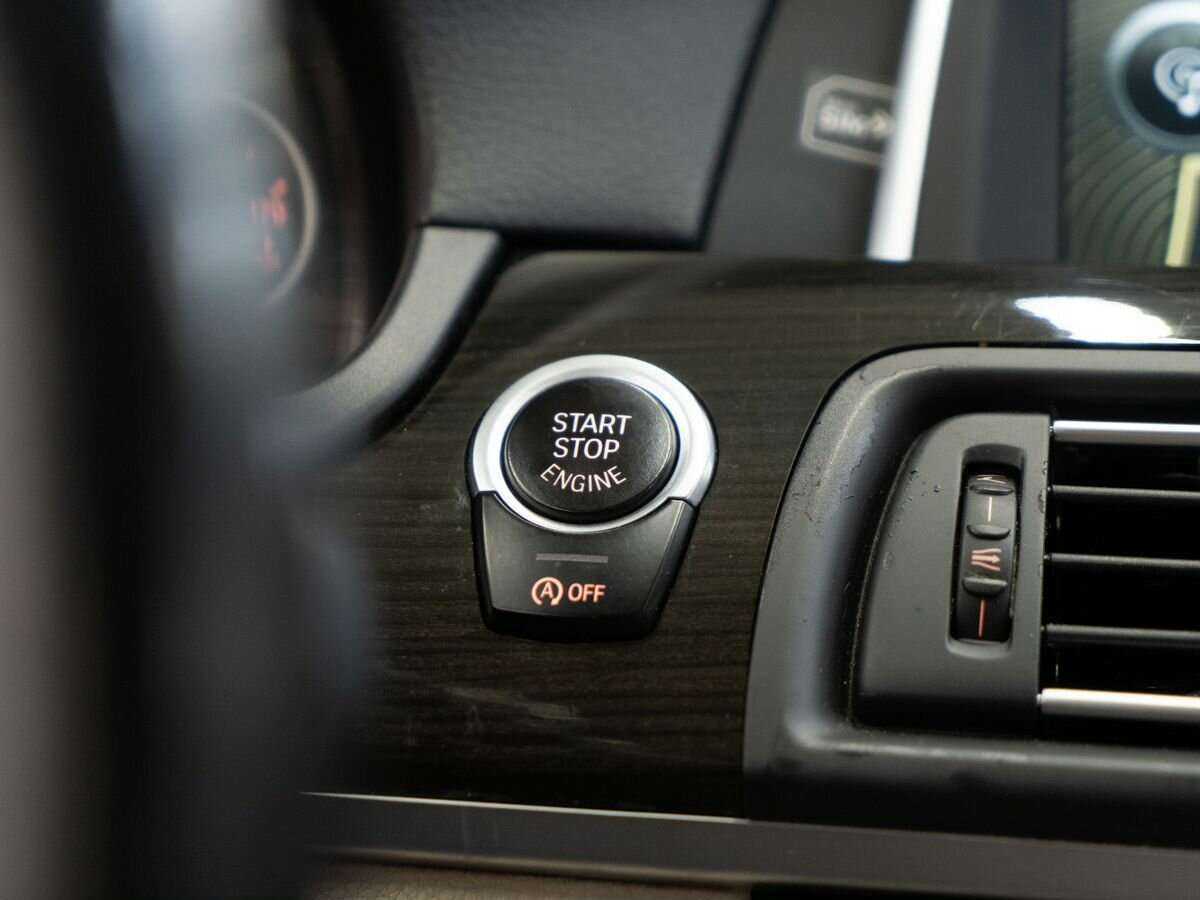 BMW 5 серии 535i xDrive, 2012 Фото №11