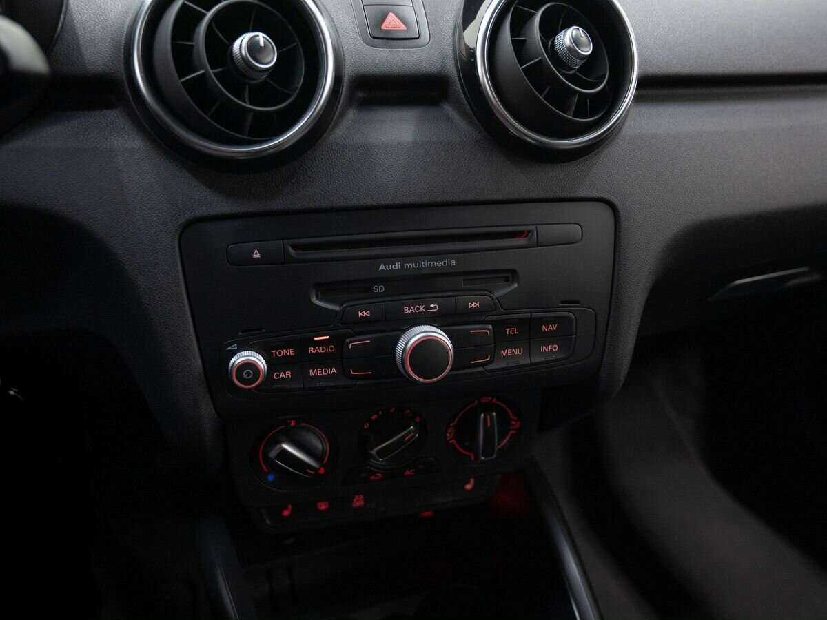 Audi A1, 2012 Фото №15