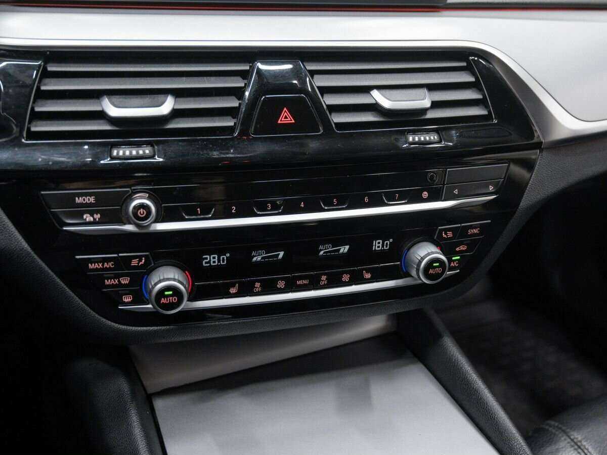 BMW 5 серии 520d, 2018 Фото №21