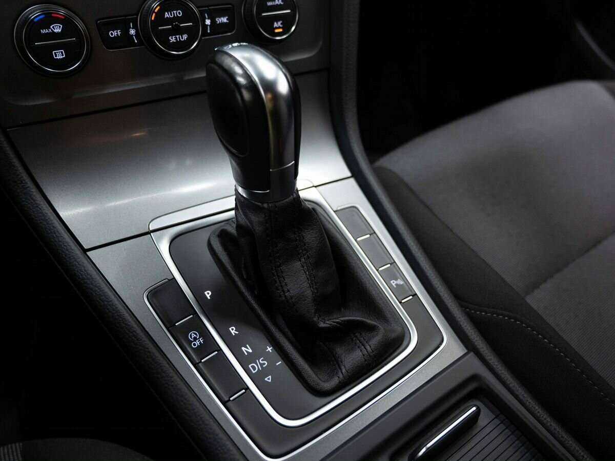 Volkswagen Golf, 2013 Фото №23