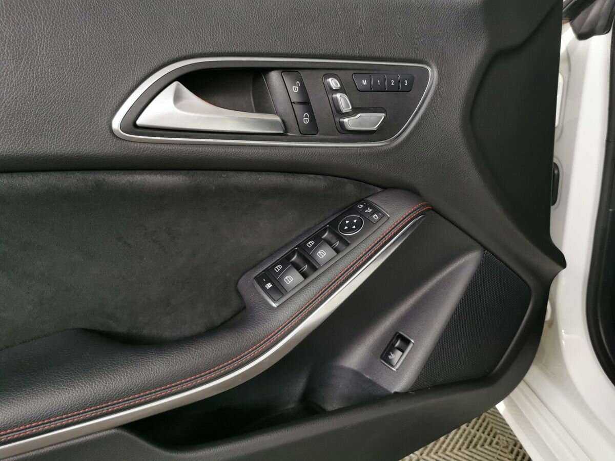 Mercedes-Benz CLA 200, 2017 Фото №17