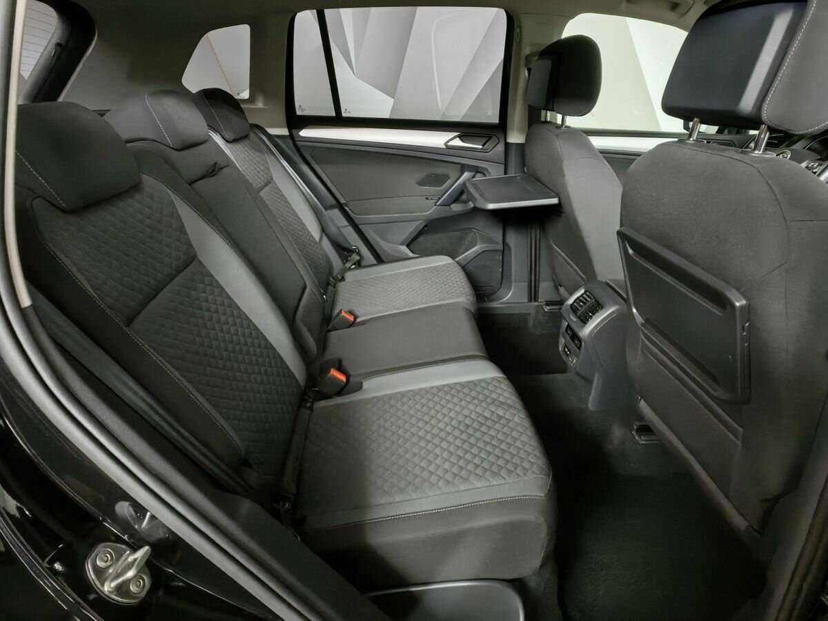 Volkswagen Tiguan, 2020 Фото №12