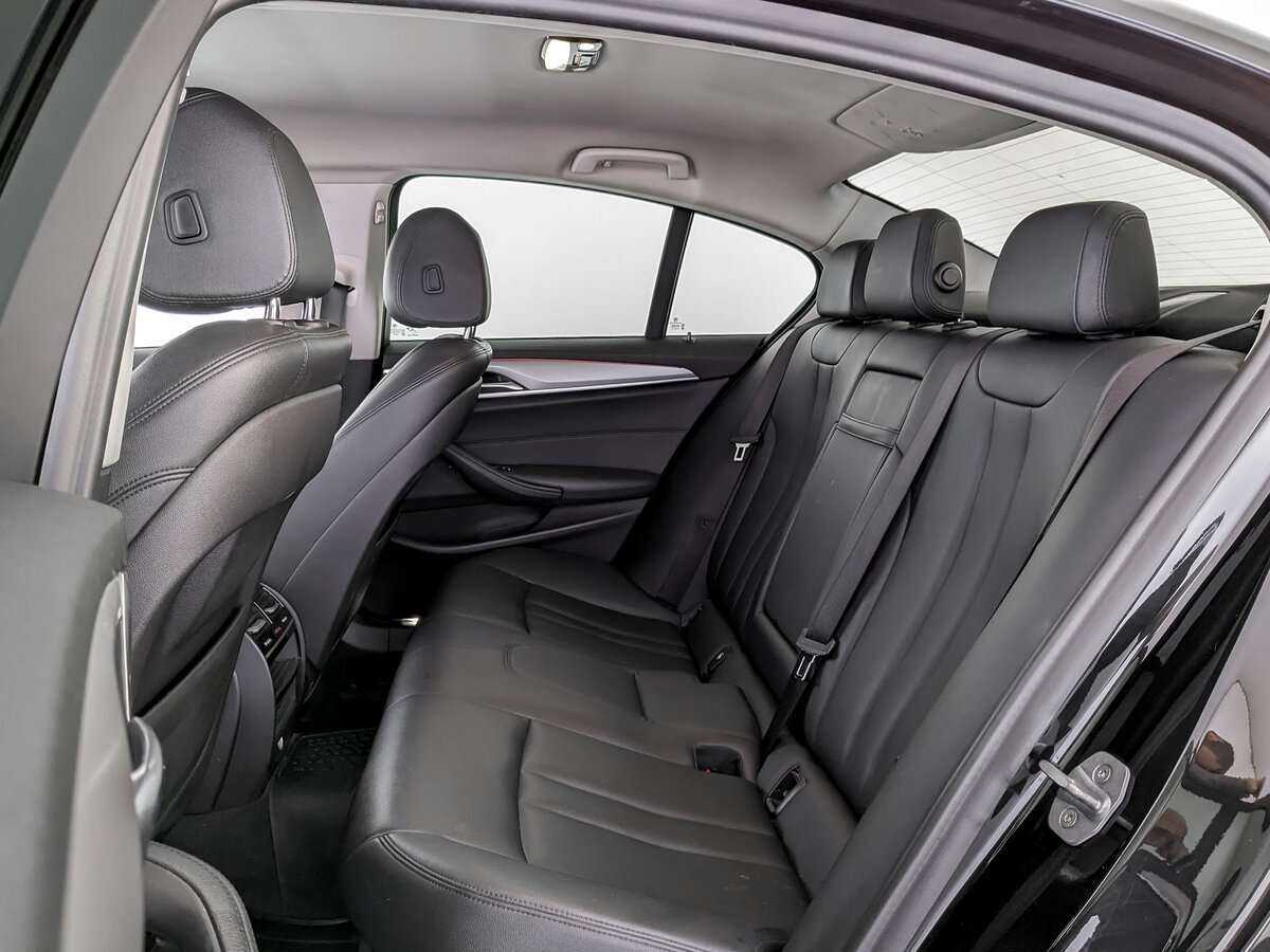 BMW 5 серии 520i, 2018 Фото №9