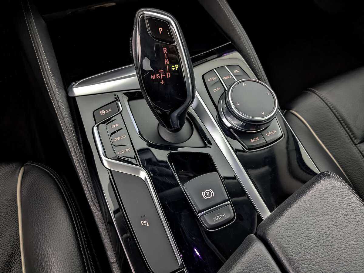 BMW 5 серии 520d, 2019 Фото №21