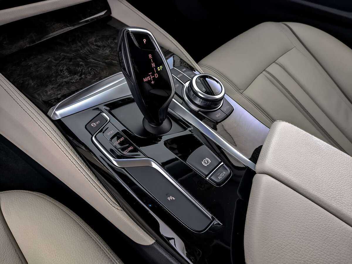 BMW 5 серии 520i, 2017 Фото №22