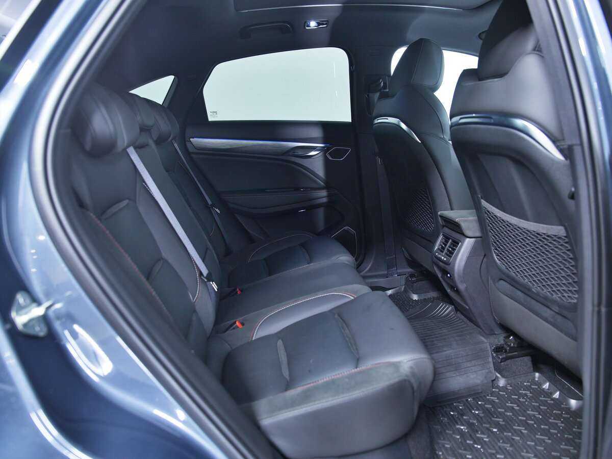 Geely Tugella, 2022 Фото №10