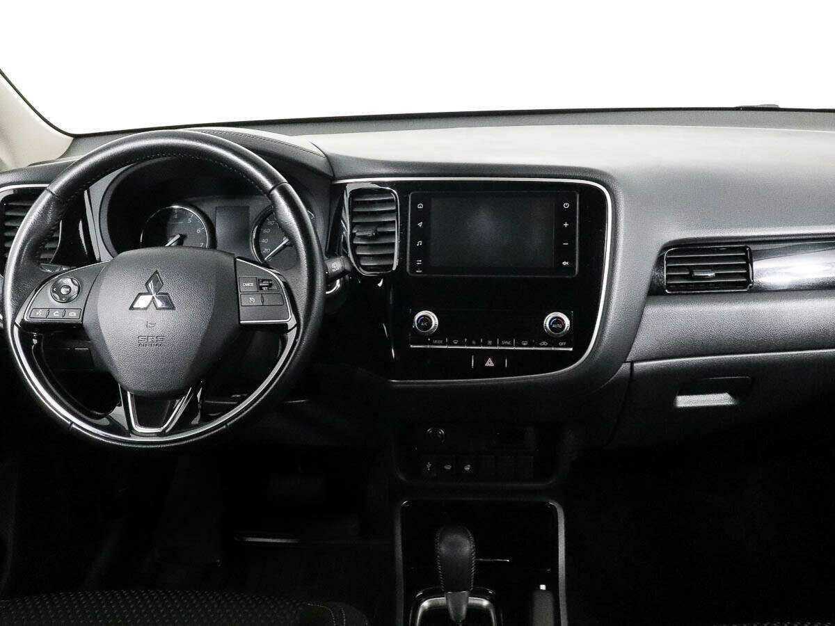 Mitsubishi Outlander, 2021 Фото №9