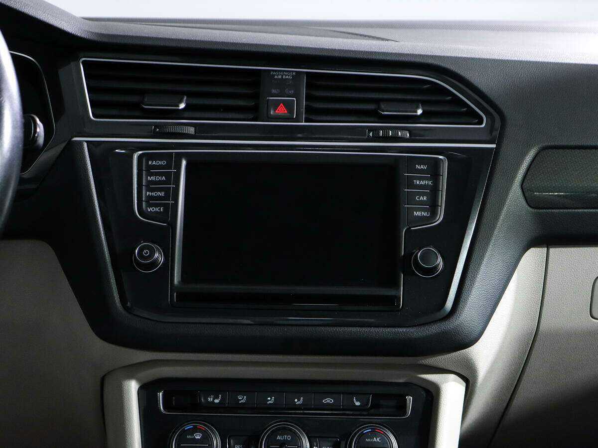 Volkswagen Tiguan, 2017 Фото №11
