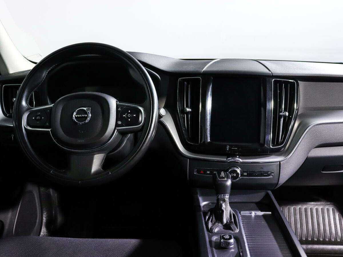 Volvo XC60, 2018 Фото №12