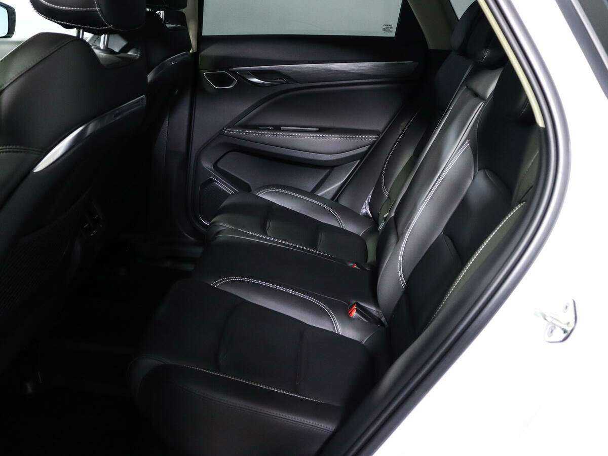 Geely Tugella, 2022 Фото №7