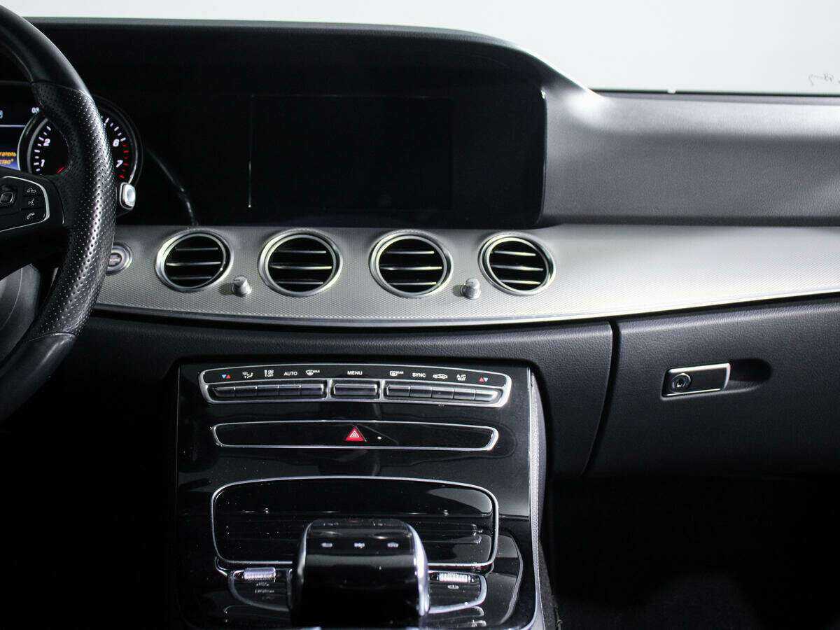 Mercedes-Benz E-Класс 200, 2016 Фото №13