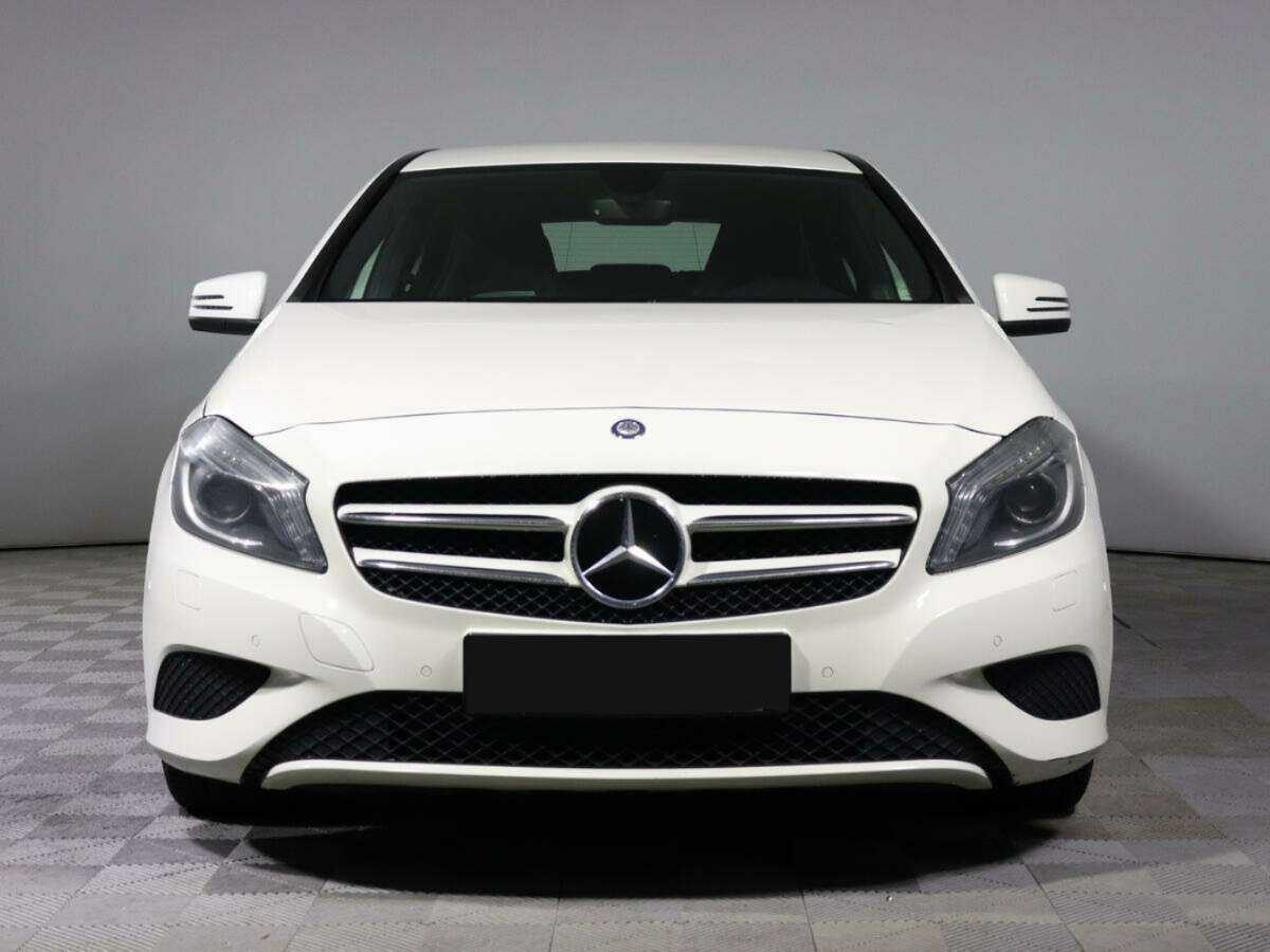 Mercedes-Benz A-Класс 180, 2014 - 76 300 км. | Фото №2