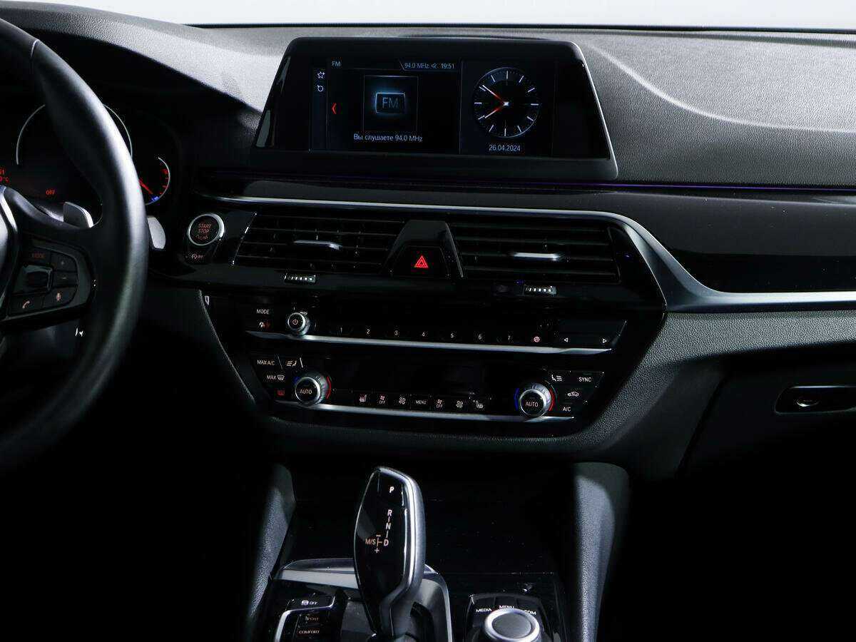 BMW 5 серии 520d xDrive, 2018 Фото №10