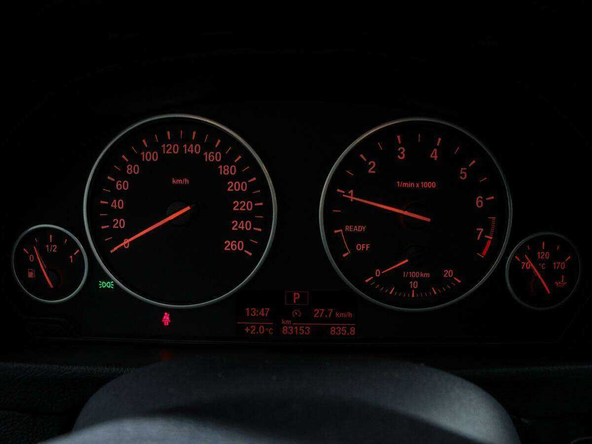 BMW 3 серии 318i, 2017 Фото №10