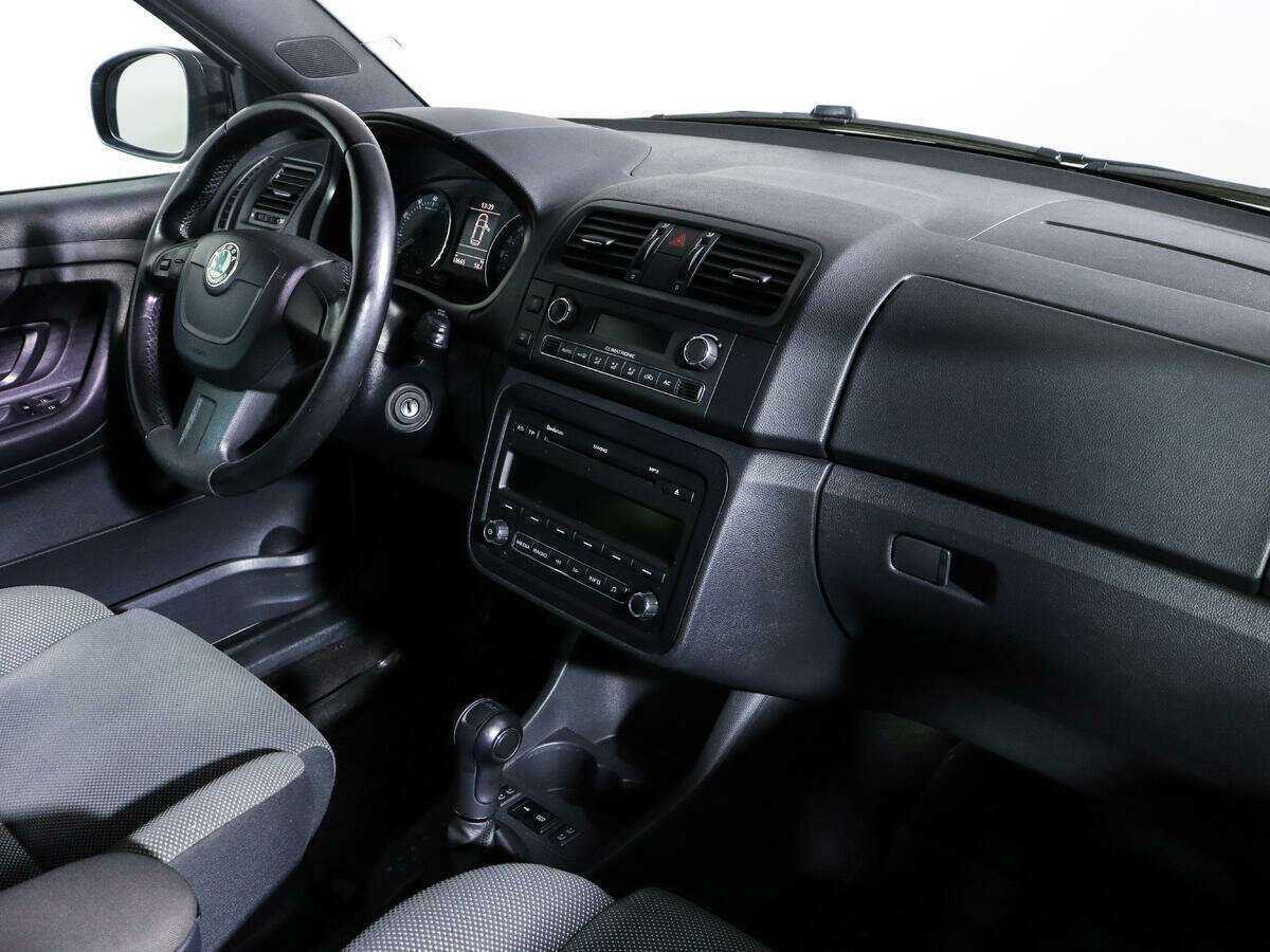 Skoda Fabia, 2012 Фото №9